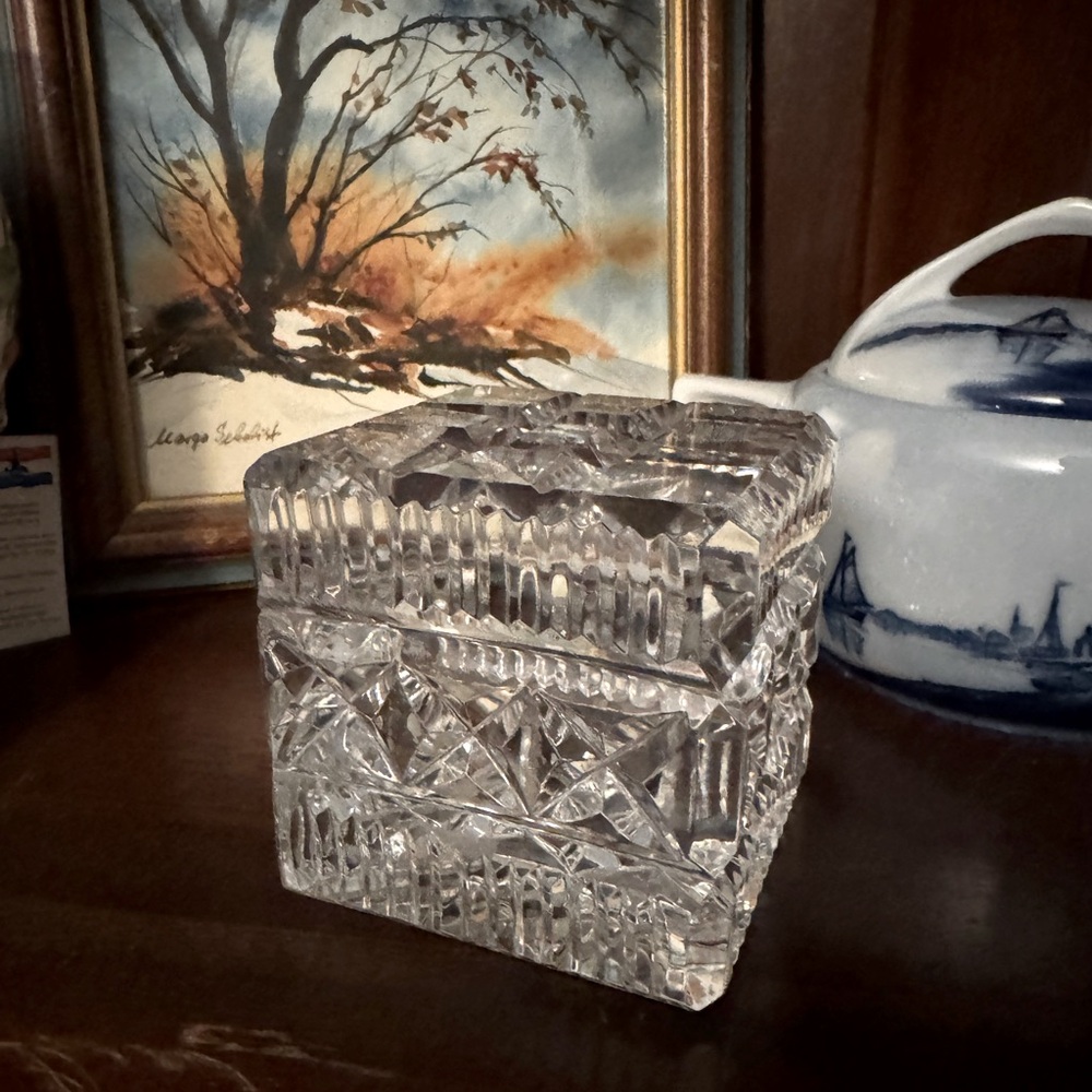 Waterford cut glass, cube